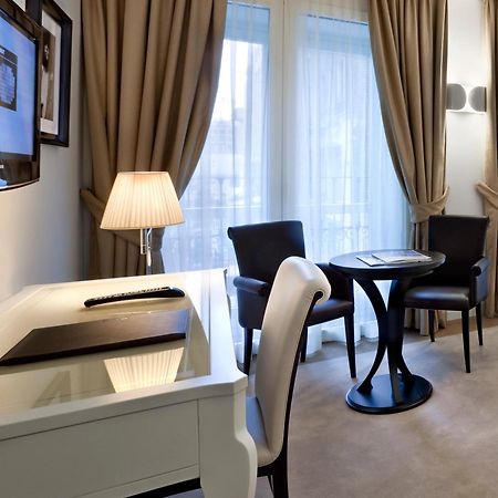 Maison Milano | Una Esperienze Luaran gambar